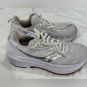 Saucony Women's White and Silver Athletic Shoes